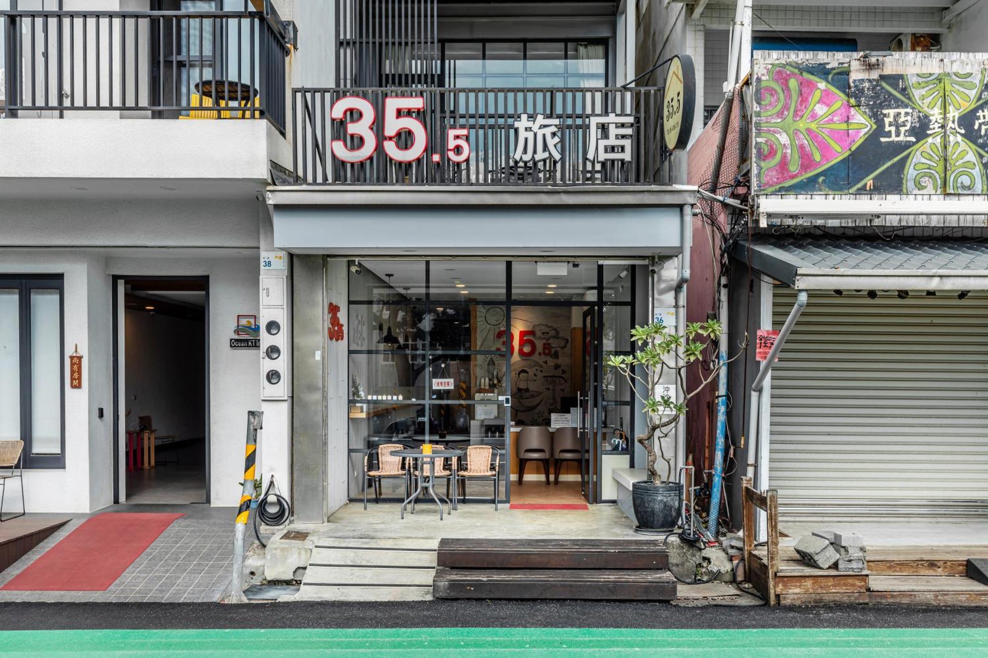 35.5 Inn Kenting Bagian luar foto
