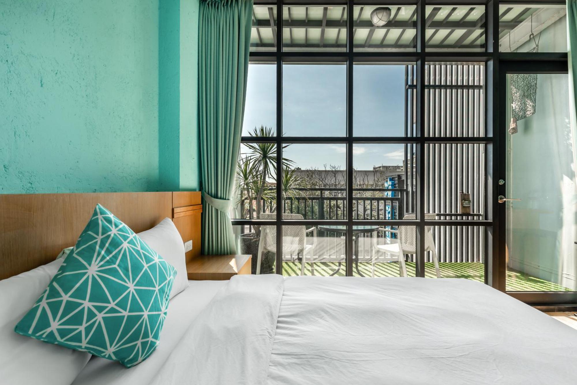 35.5 Inn Kenting Bagian luar foto
